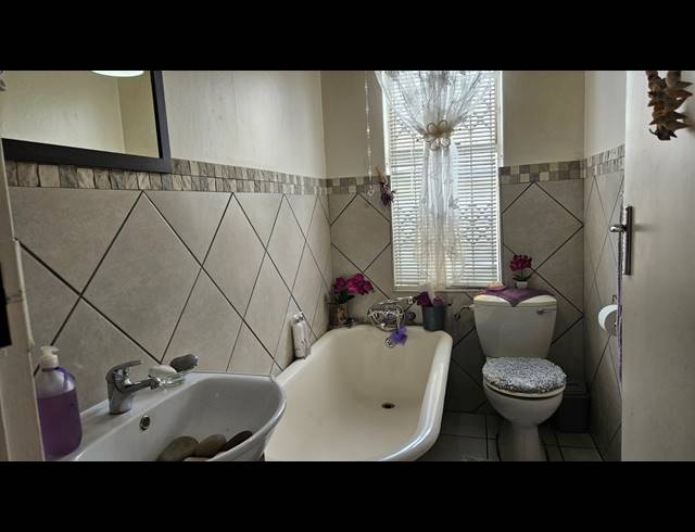 3 BEDROOM HOUSE FOR SALE IN ALBERTON NORTH